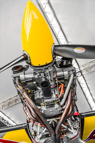 Corvus Racer 540 - Peter Besenjei